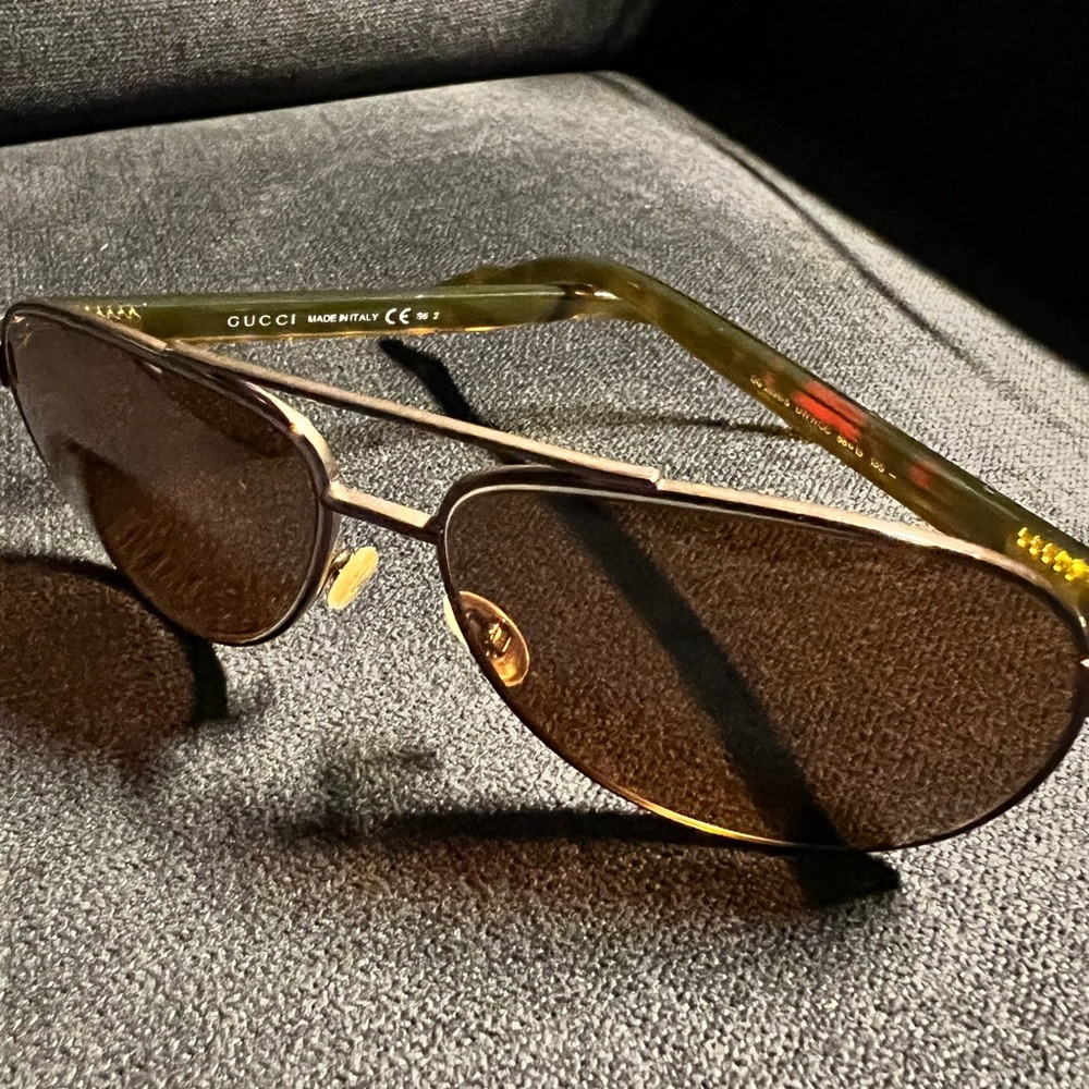 Gucci Shiny Brown Havana - unisex Aviator sunglasses